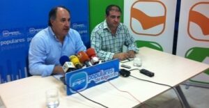 PP y PA firman el pacto en Mancomunidad, que tendrá de presidente al algecireño González de la Torre