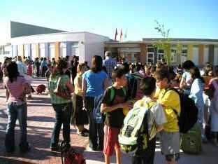 Andalucía sancionará a los profesores que no acudan a tutorías, claustros, guardias o reuniones