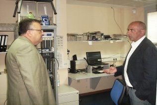 Gavino mantiene un encuentro de trabajo con el subdirector de la RTVA en el Campo de Gibraltar