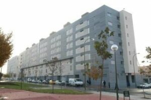 La venta de viviendas cae un 30,1% en Cádiz