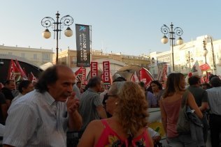 Más de 4.000 personas claman en Cádiz por recuperar el Estado del Bienestar