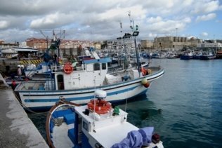 La flota pesquera de la provincia permanece amarrada a puerto debido al mal tiempo