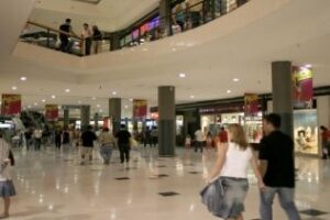 Andalucía aumenta un 2% la superficie de centros comerciales, hasta 2,4 millones de metros en 120 centros