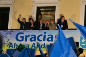 El PP también gana en Andalucía y Arenas ya se ve como presidente