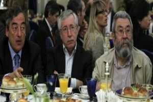 Es noticia en España: Patronal y sindicatos logran un preacuerdo salarial