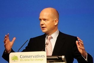 Hague reafirma ante Picardo el "compromiso" de Reino Unido de "apoyar" a los gibraltareños