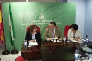 La Junta presenta en la comarca un programa para facilitar el acceso de discapacitados a las nuevas tecnologías
