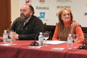La candidata de UPyD explica en la comarca sus propuestas de cara a las elecciones autonómicas andaluzas