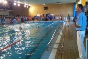 El Trofeo de natación 'Día de Andalucía', en UNA Bahía TV