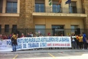 Trabajadores de Navantia marchan a pie hasta Cádiz para pedir trabajo
