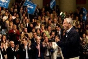 Arenas apela a la rebeldía democrática de los andaluces el 25M
