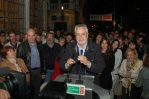 Griñán (PSOE): "El PP usa el dinero público para hacer propaganda"