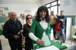 Pilar González anima a los andaluces: Hagamos renacer Andalucía"
