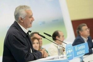 Un sector de la ejecutiva nacional del PP espera la renuncia de Javier Arenas