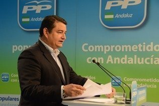 PP-A afirma que la Junta está "obligada" a arreglar los colectores para habilitar un nuevo caladero