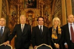 Aznar pide en Cádiz un impulso "nuevo y renovador" para España