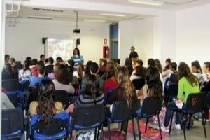 UGT: "Recortar en Educación es condenar el futuro de los andaluces"