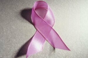 Lola, un vino solidario en apoyo a la lucha contra el cáncer de mama