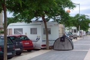 Trabajo conjunto para erradicar las acampadas ilegales en Tarifa