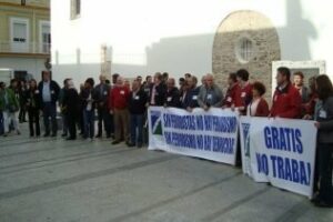 Los periodistas de la comarca protestan contra la precariedad laboral