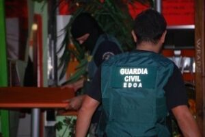 Detenido por hacerse pasar por Agente de la Guardia Civil del EDOA