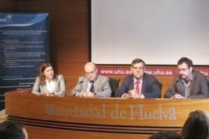 El Campus del Mar presenta su proyecto en la Universidad de Huelva