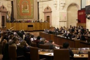 PSOE-A ganaría con 6,8 puntos sobre el PP-A y UPyd entraría en el Parlamento