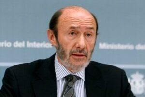 Rubalcaba avisa que aliarse con Argentina es "una ocurrencia" que puede llevar a España "al ridículo"