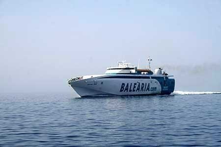 Balearia cree que para bajar precios debería haber una sola naviera