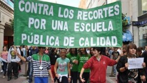 Los estudiantes de la comarca se manifiestan contra la pobreza y los recortes en educación