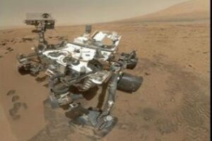 Curiosity se autorretrata trabajando en Marte