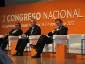 Rajoy augura una "larga senda de reformas" y "muchas batallas"