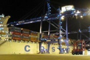 El Puerto congela las tarifas por los servicios comerciales y ferroviarios adicionales que presta