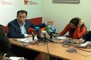 El PSOE ofrece al Gobierno provincial abrir un diálogo en busca de unos presupuestos que primen el empleo