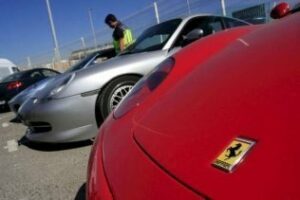 Desmantelada en Algeciras una red internacional de tráfico ilícito de vehículos de alta gama
