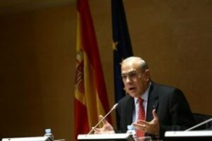 La OCDE pide a España reducir indemnización por despido y cambios en el IVA