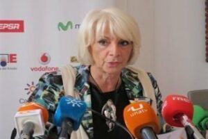 Teófila Martínez dice que sería "la primera indignada" si la corrupción afecta a alguien de su partido