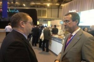 Diego Gonzalez y el Director del Aeropuerto de Jerez se reunieron en FITUR con motivo del enlace Campo de Gibraltar-Aeropuerto