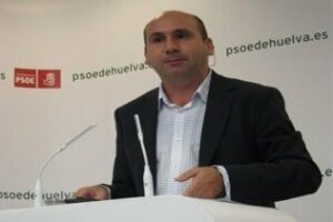 PSOE-A exige retirar la reforma local, que supone una "voladura" de los ayuntamientos