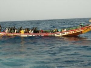 Rescatados 35 inmigrantes en cuatro pateras en aguas del Estrecho
