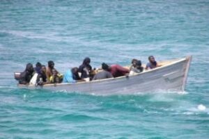 Rescatados 25 inmigrantes que trataban de cruzar el Estrecho en tres pateras