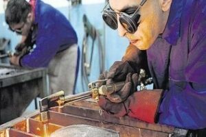 Los trabajadores del sector del metal irán a la huelga ante la "imposibilidad" de un acuerdo con los empresarios