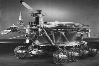 Recuperan un robot soviético tras 40 años 'desahuciado' en la Luna