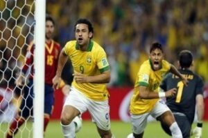 Brasil arrolla a España y conquista la Copa Confederaciones