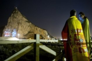 Londres se decanta por la mano dura contra España en el tema Gibraltar