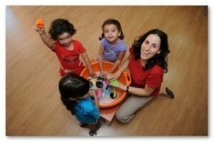 Abre en Algeciras un centro que imparte inglés a bebés desde tres meses