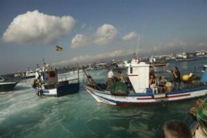 Pescadores protestarán de nuevo si Gibraltar avanza en la segunda fase del proyecto del arrecife