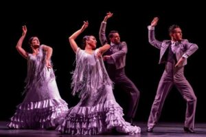 El Ballet Flamenco cierra el Festival de los Teatros Romanos en Baelo Claudia 21 actuaciones después