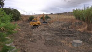 El Ayuntamiento impulsa la limpieza del arroyo que pasa por la zona de La Zarzuela