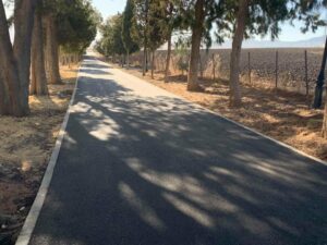 Renovado el vial que conduce al cementerio de Tarifa